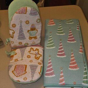 Mrs Claus Kitchen decor set